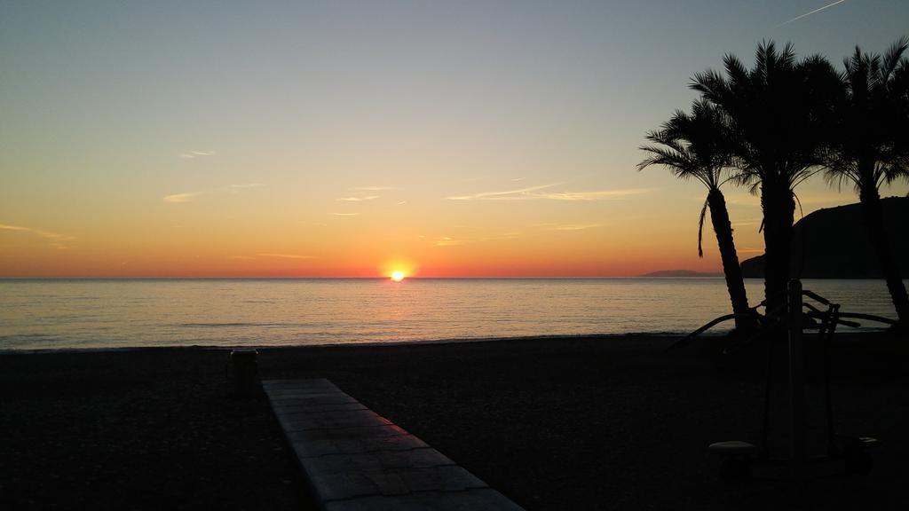 Apartamento Con Vista Al Mar A 3 Minutos De La Playa! Spacious Beach Apartment 3 Min To The Beach La Herradura  Exterior photo